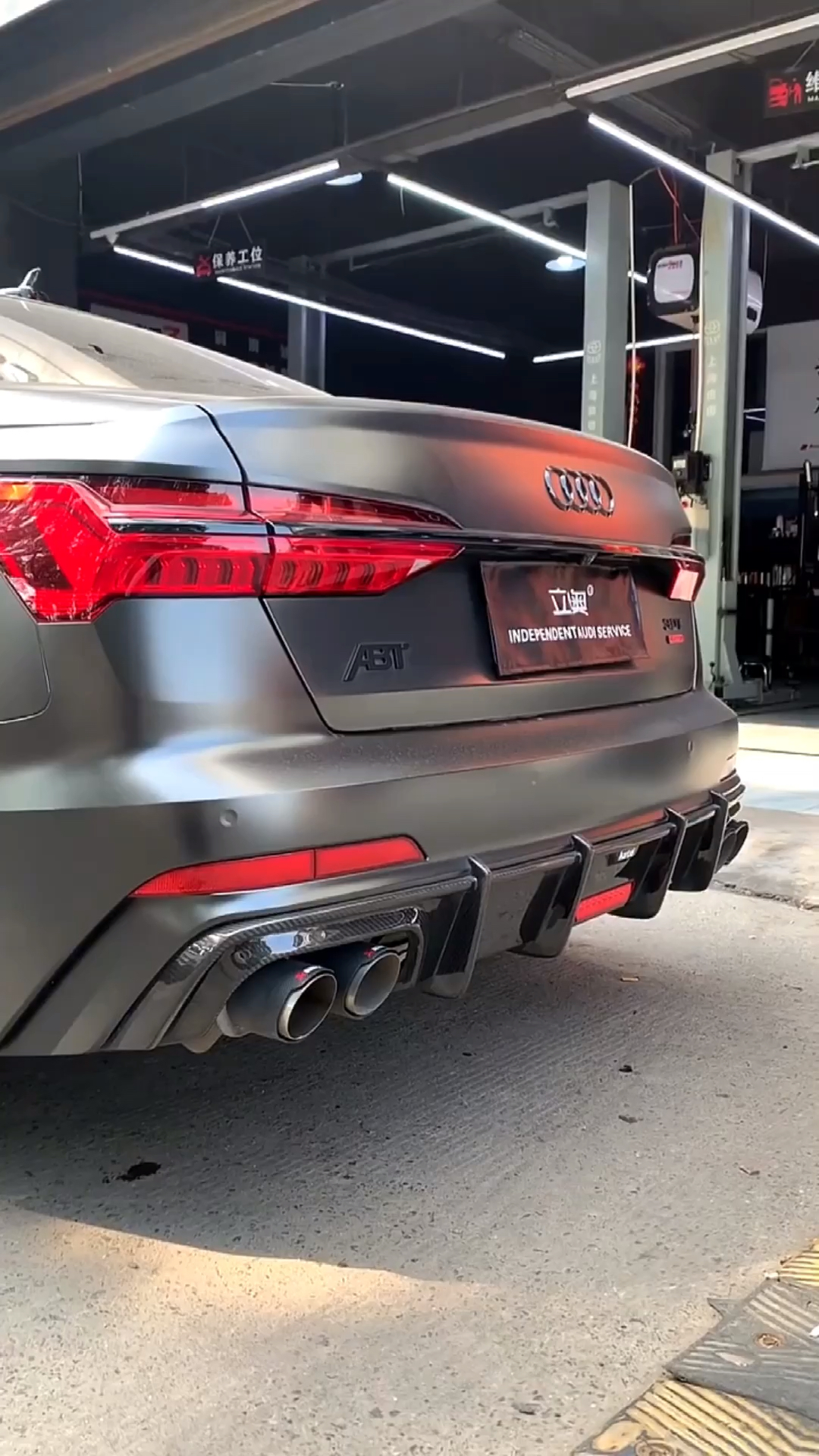 汽车那些事30的奥迪a6排气声浪小那就改装前中尾段排气吧确实很好听