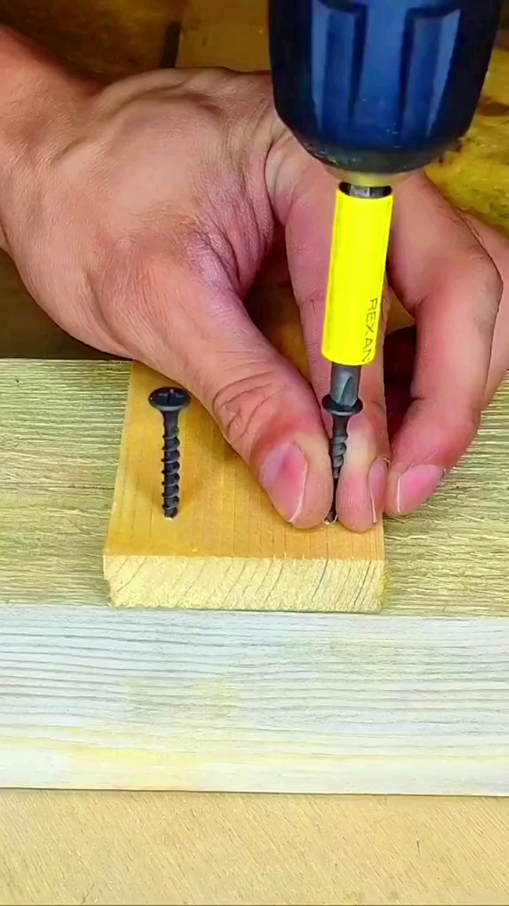 钉木钉开裂怎么办?用这个方法呀!