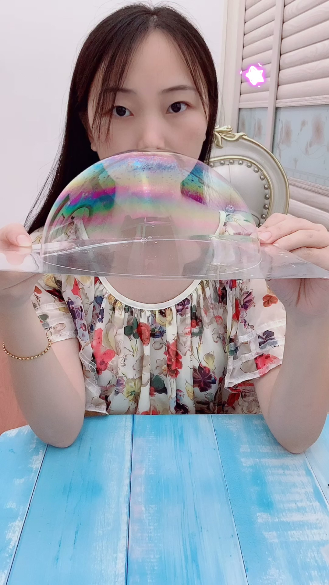 手工制作#用最简单,人人都有的材料,教你自制超级无敌大的彩虹泡泡