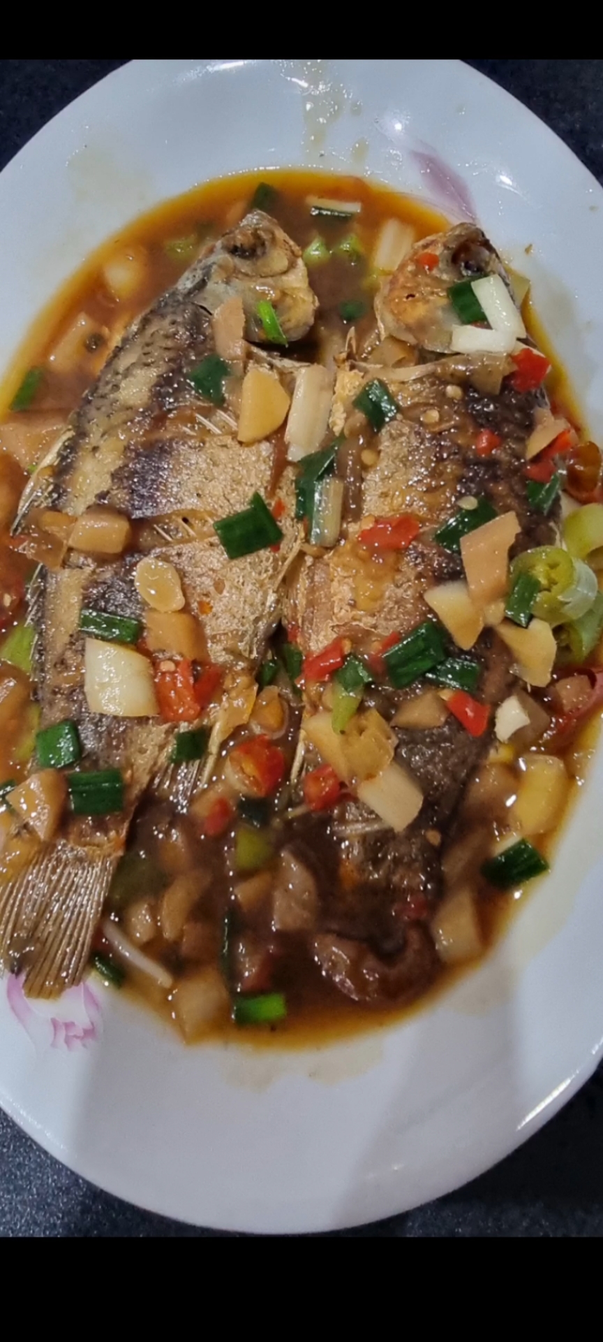 锅巴鲫鱼家常菜