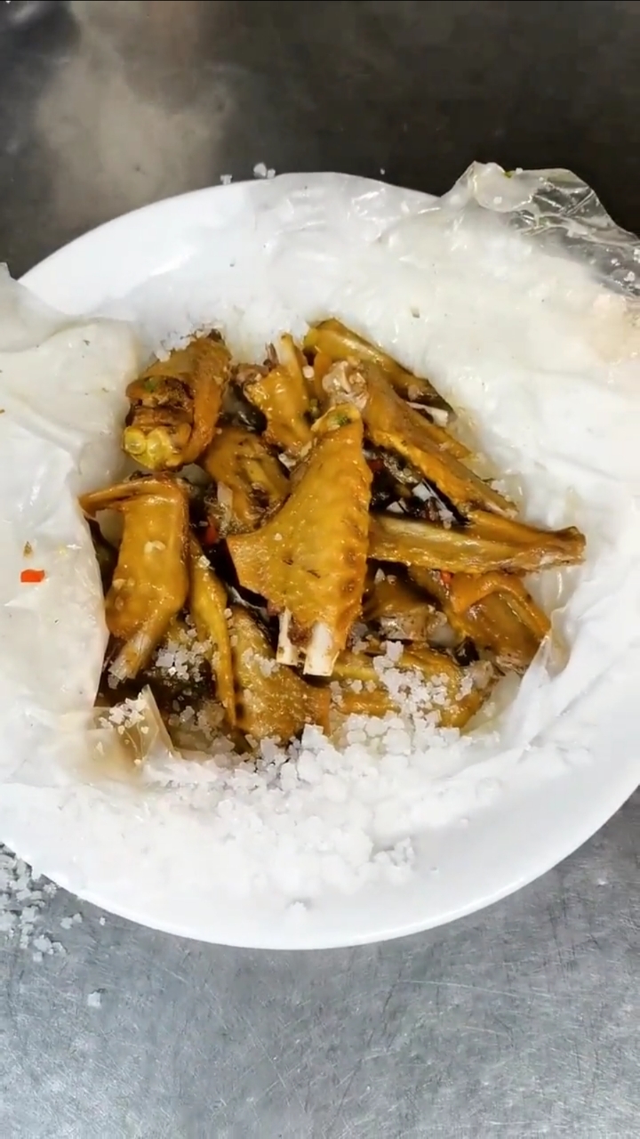 盐焗鹅翅