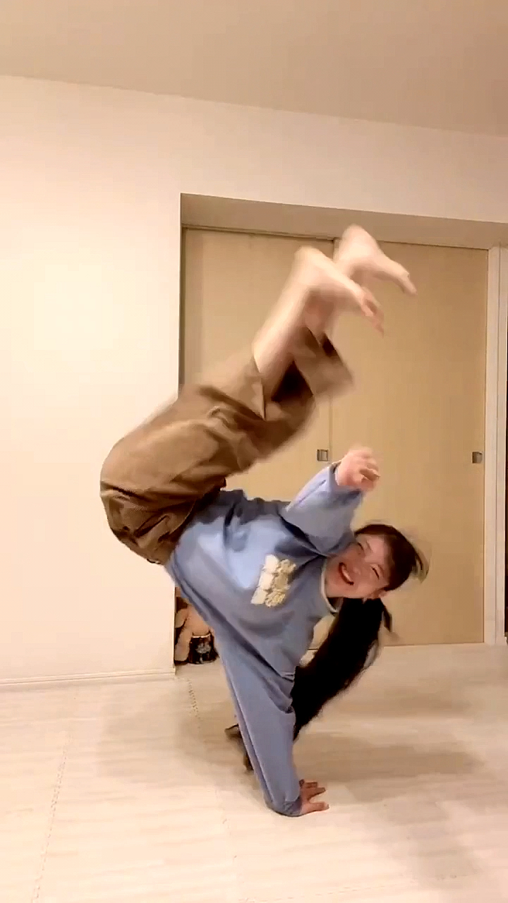 这就是街舞#最强街舞女孩,舞技超群
