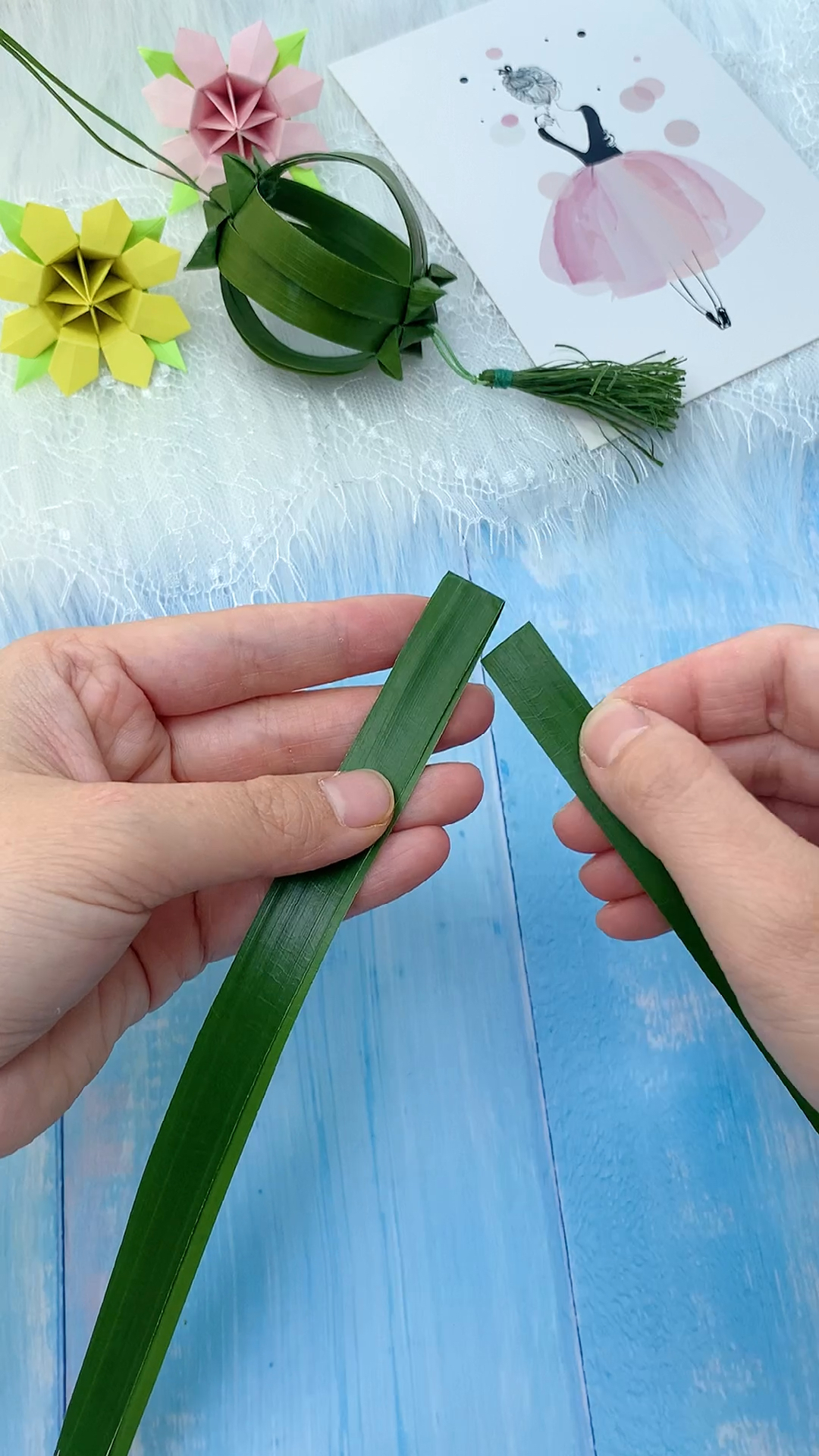 元宵节要到了,做个棕叶迷你灯笼,特别的一款灯笼