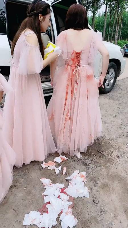 不带这么闹的,坚决抵制农村这种婚闹的陋习!伴娘受伤了-度小视