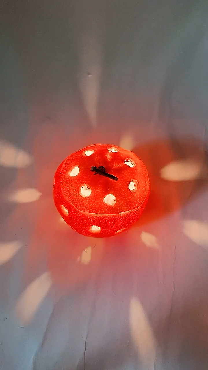 手工制作#橘子吃完不要扔,做一个带有清香气味的橘子灯