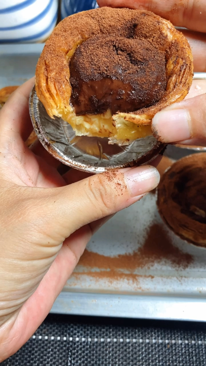美味蛋挞这个巧克力蛋挞超级好吃的