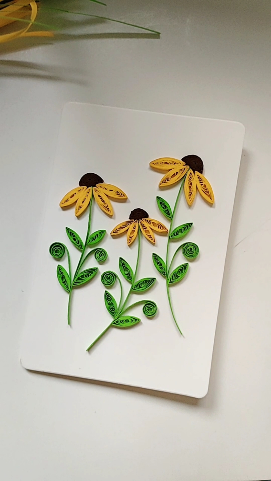 我的衍纸日记#贺卡上花朵和叶子都是简单的基础卷-眼睛卷,适合新屎屯