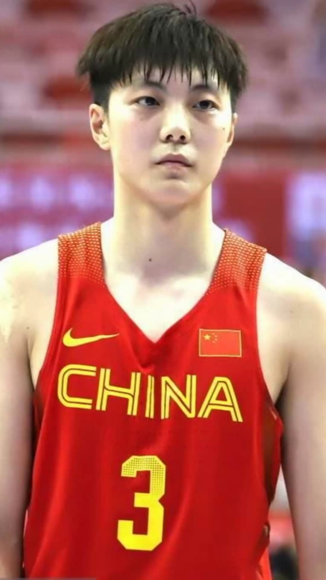 篮球#威姆斯后仰跳投不中后,胡明轩"旱地拔葱"单臂补