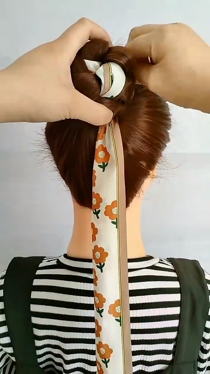 扎发精英#丝巾丸子头～凉快又减龄!