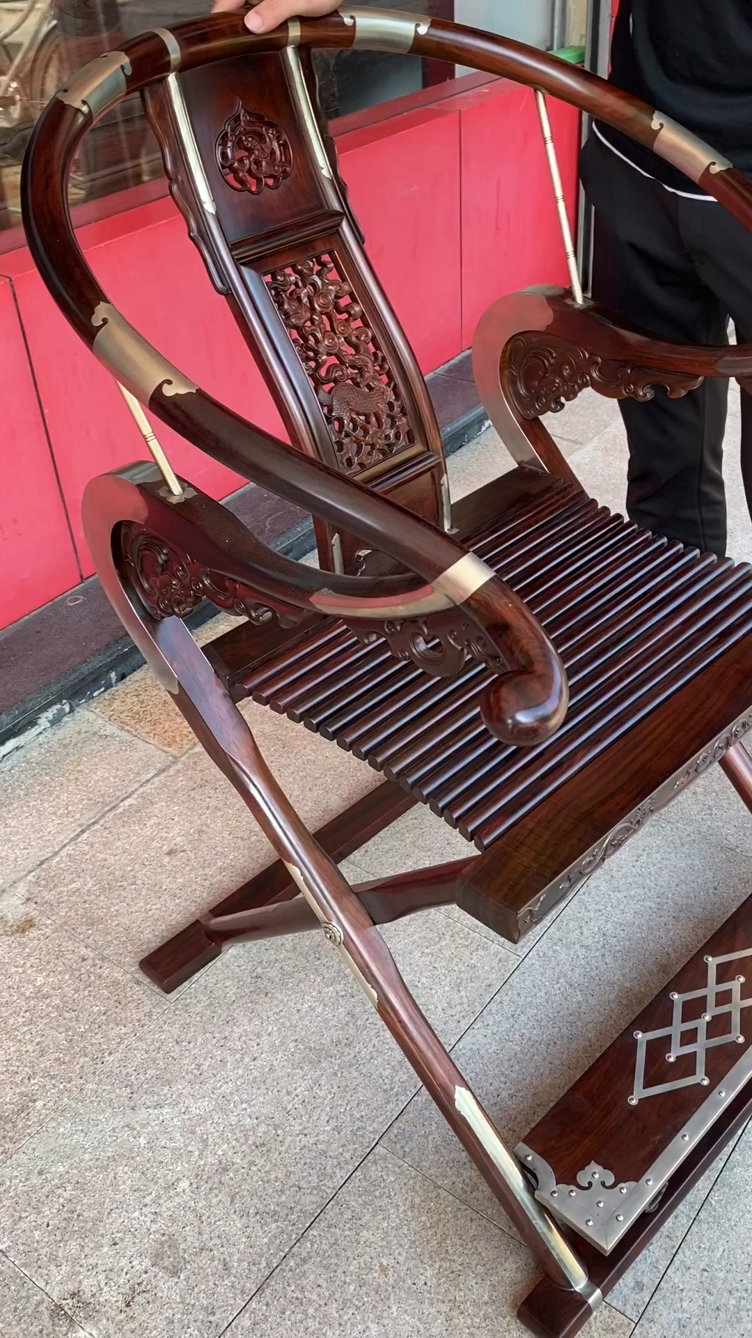 大红酸枝头把交椅