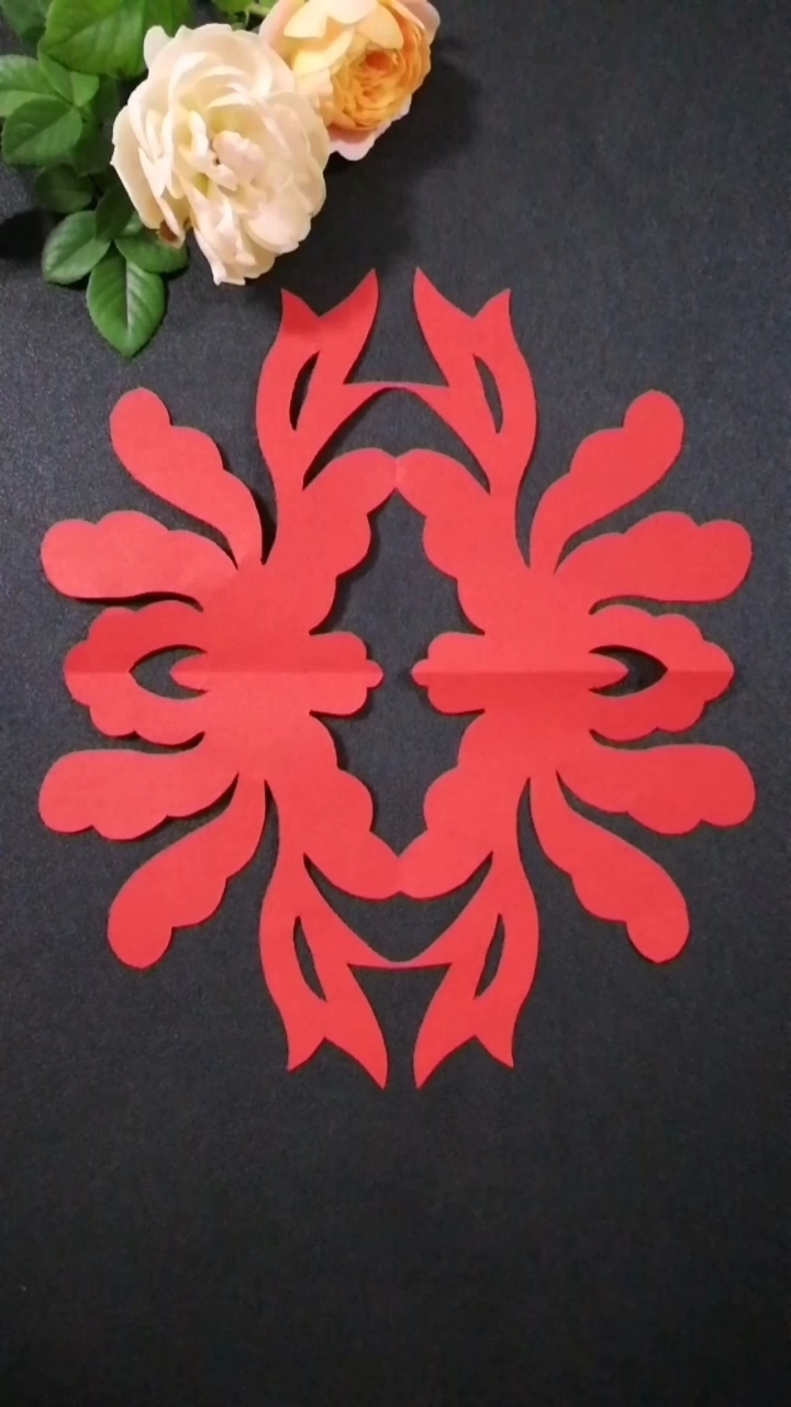 剪纸#菊花四角窗花剪纸