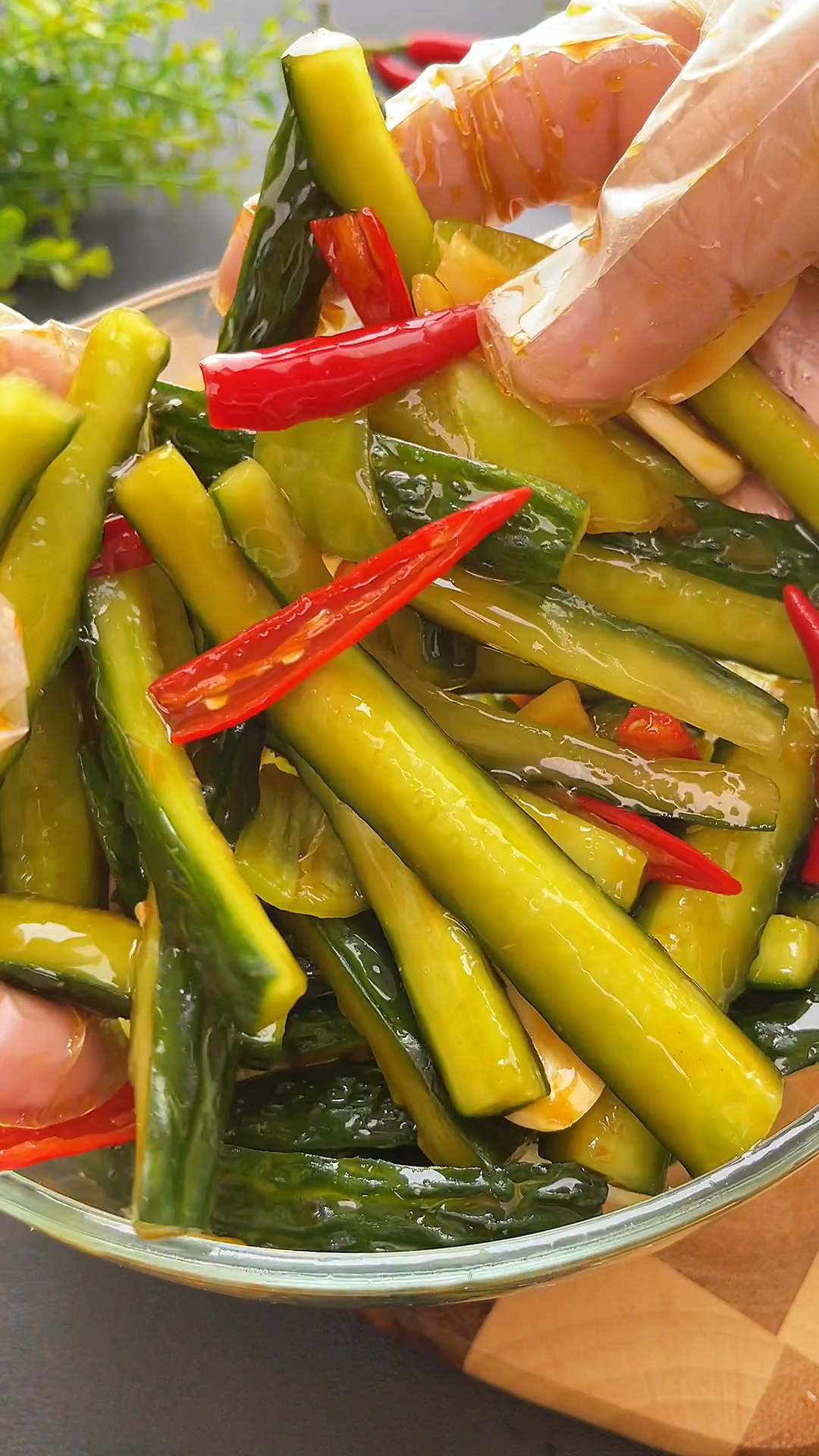 教你在家做黄瓜小咸菜脆嫩爽口百试不厌