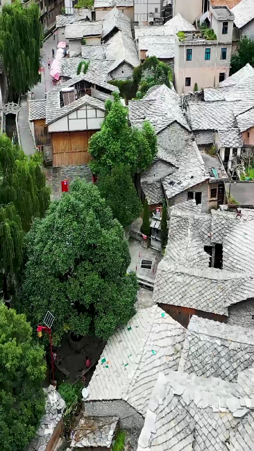 旅行#贵州安顺天龙屯堡,连房顶都是石头建造的,独具一格