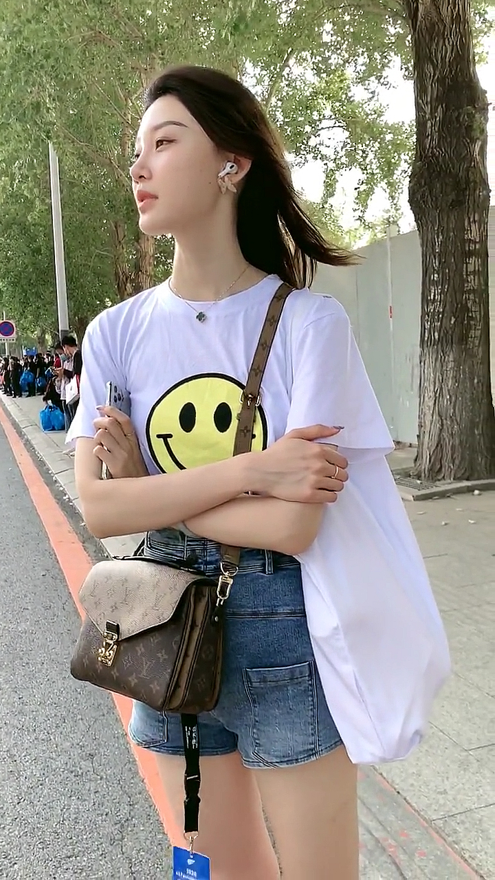 我要上热门#张芮尔双击关注