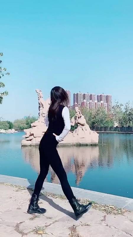 健身这么好看背影舞蹈你喜欢吗7171全民小助手