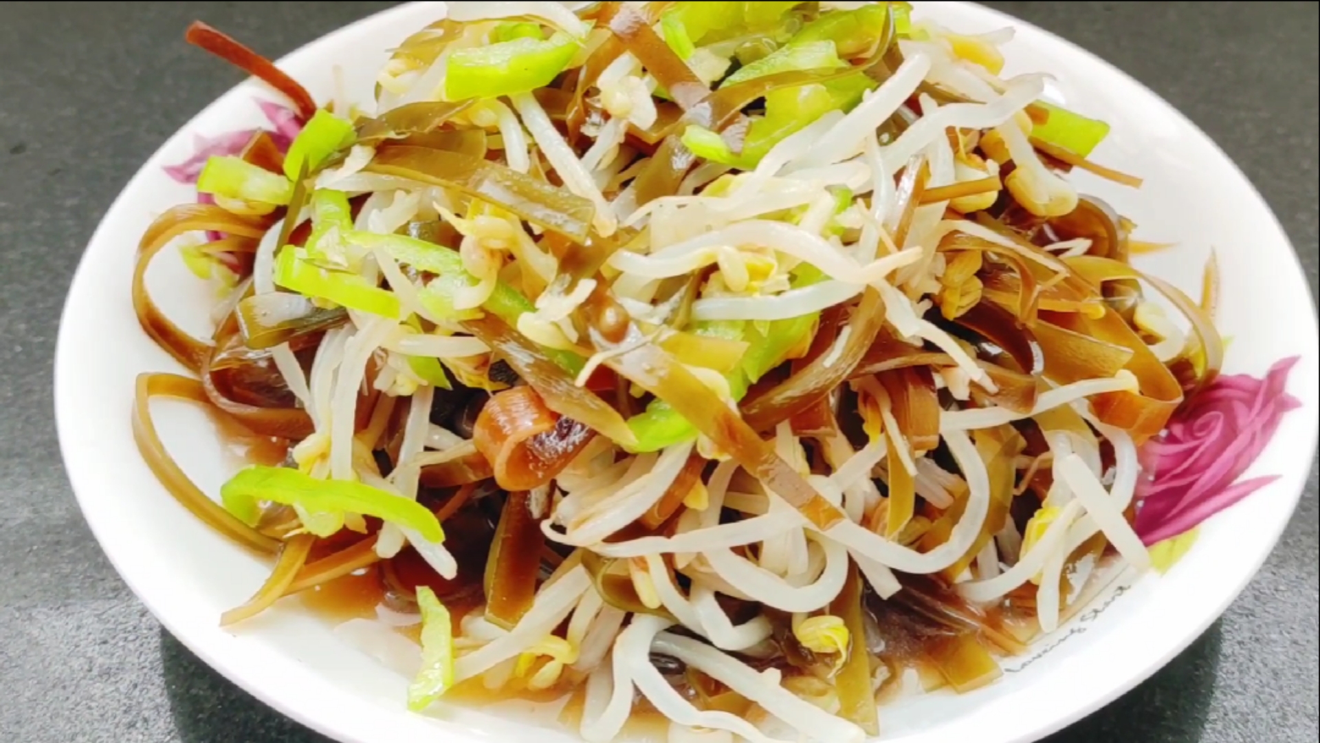 自制美食#海带丝拌豆芽,清爽又减脂吃撑也不会长肉.
