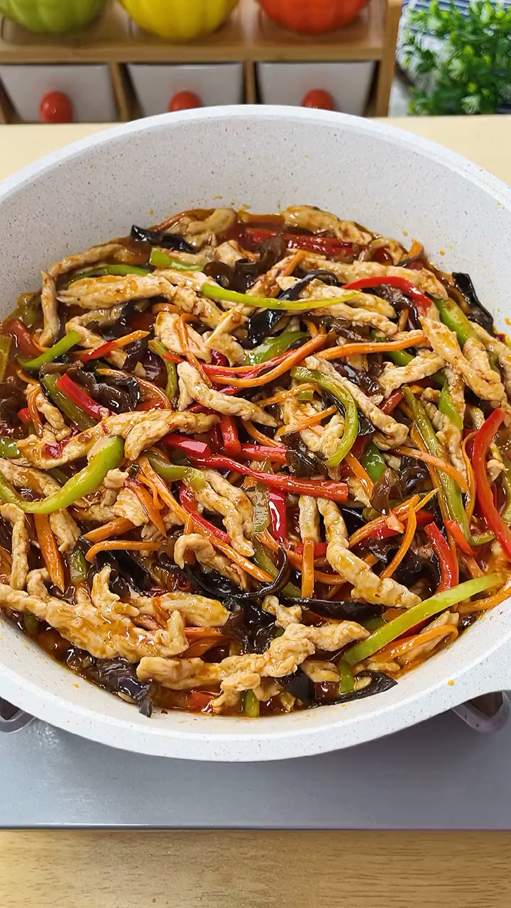 美食鱼香肉丝你就像我这样做酸甜可口肉丝滑嫩特别下饭