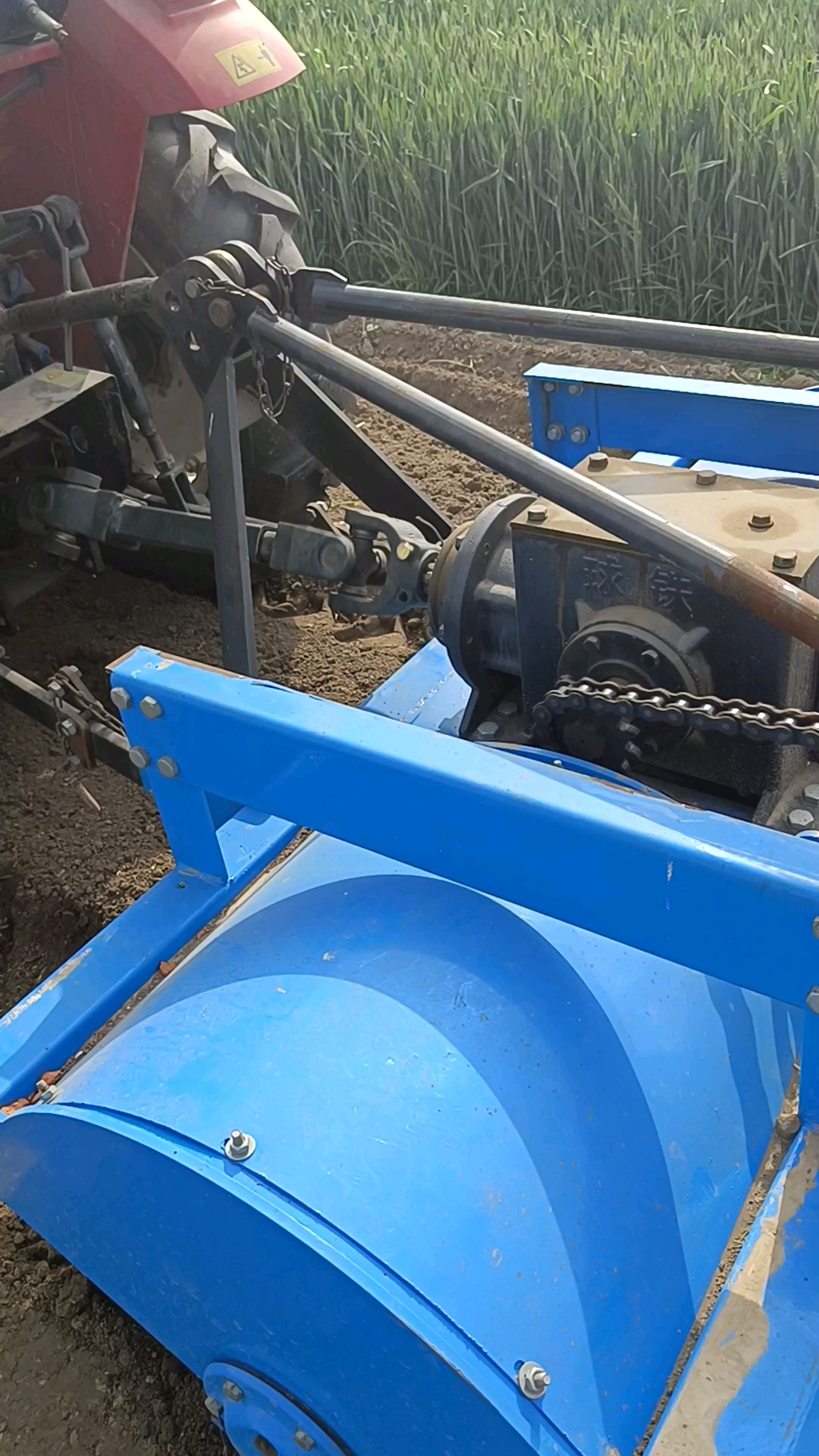 大葱大姜开沟起垄机,根据尺寸定做