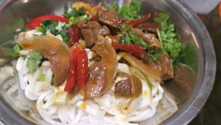 贵州金香林泡椒带皮牛肉粉实体店培训