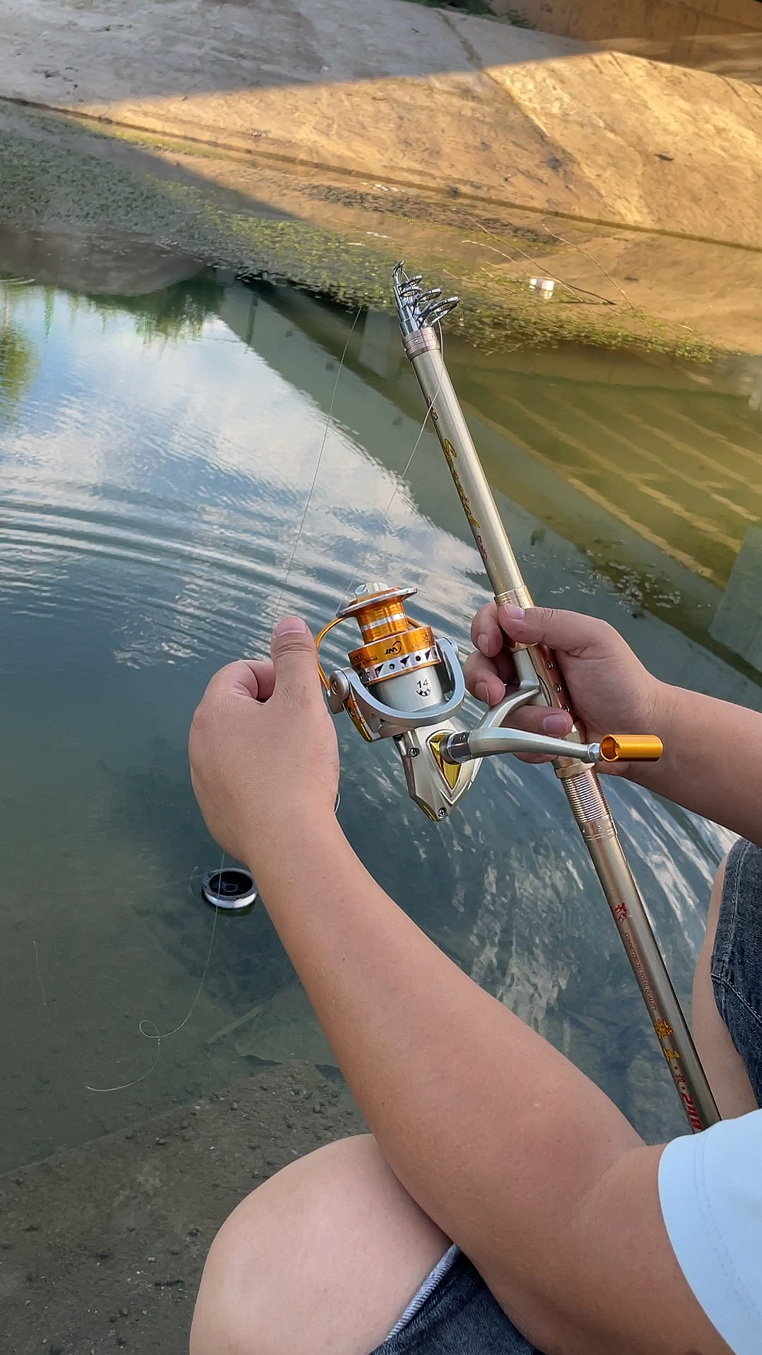 大物远投海杆上鱼线