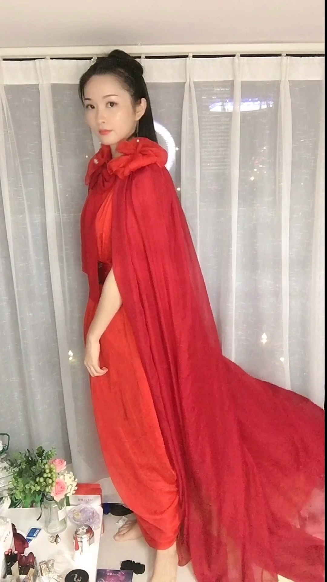 几块破布竟然系出一件美美的古装