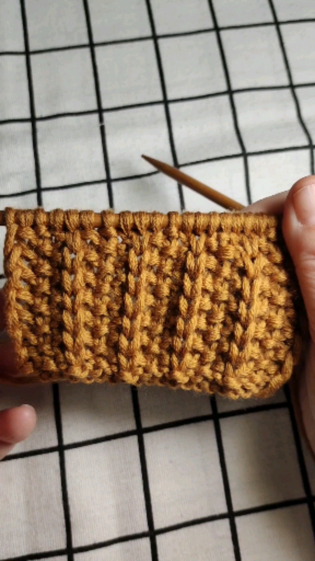 纯手工编织毛衣#竖条桂花针编织教程,适合编织冬季毛衣-度小视