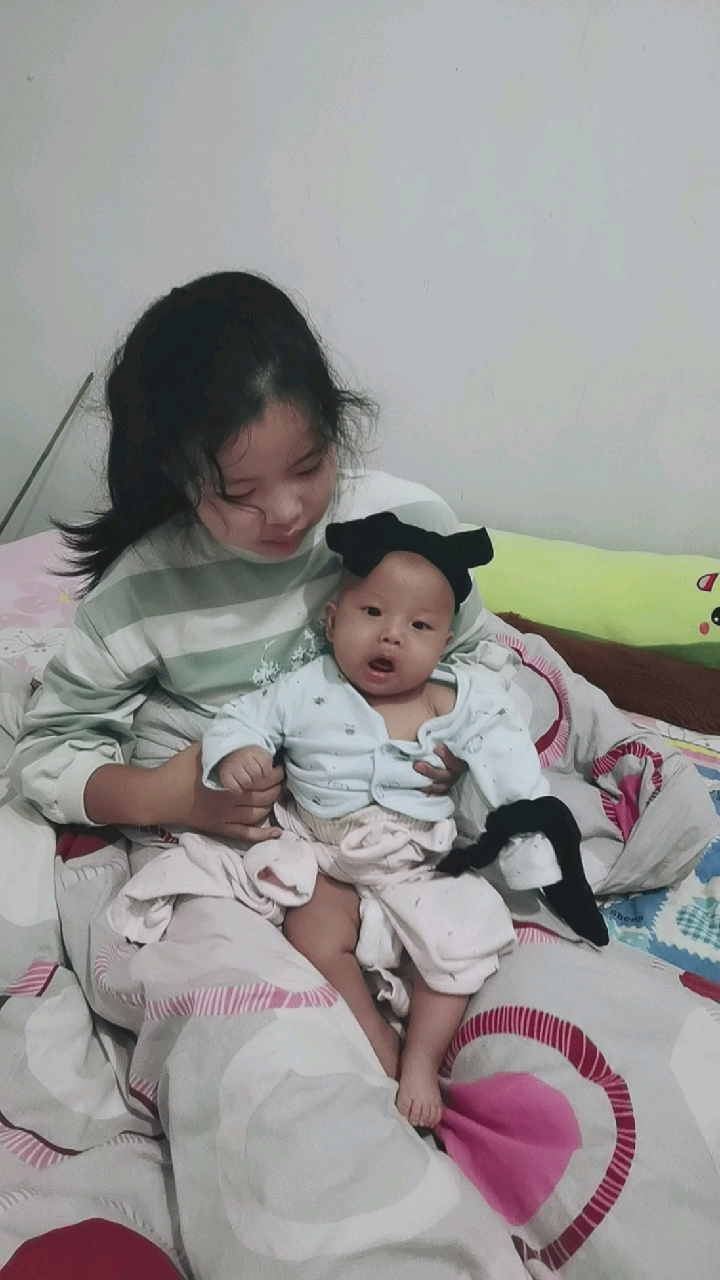 熊孩子的日常#姐姐你是来整我的吧