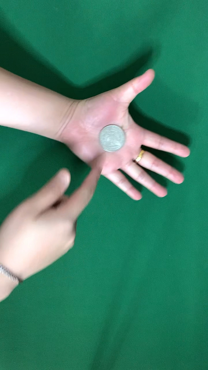 魔术教学#简单硬币魔术详细教学,你学会了吗?