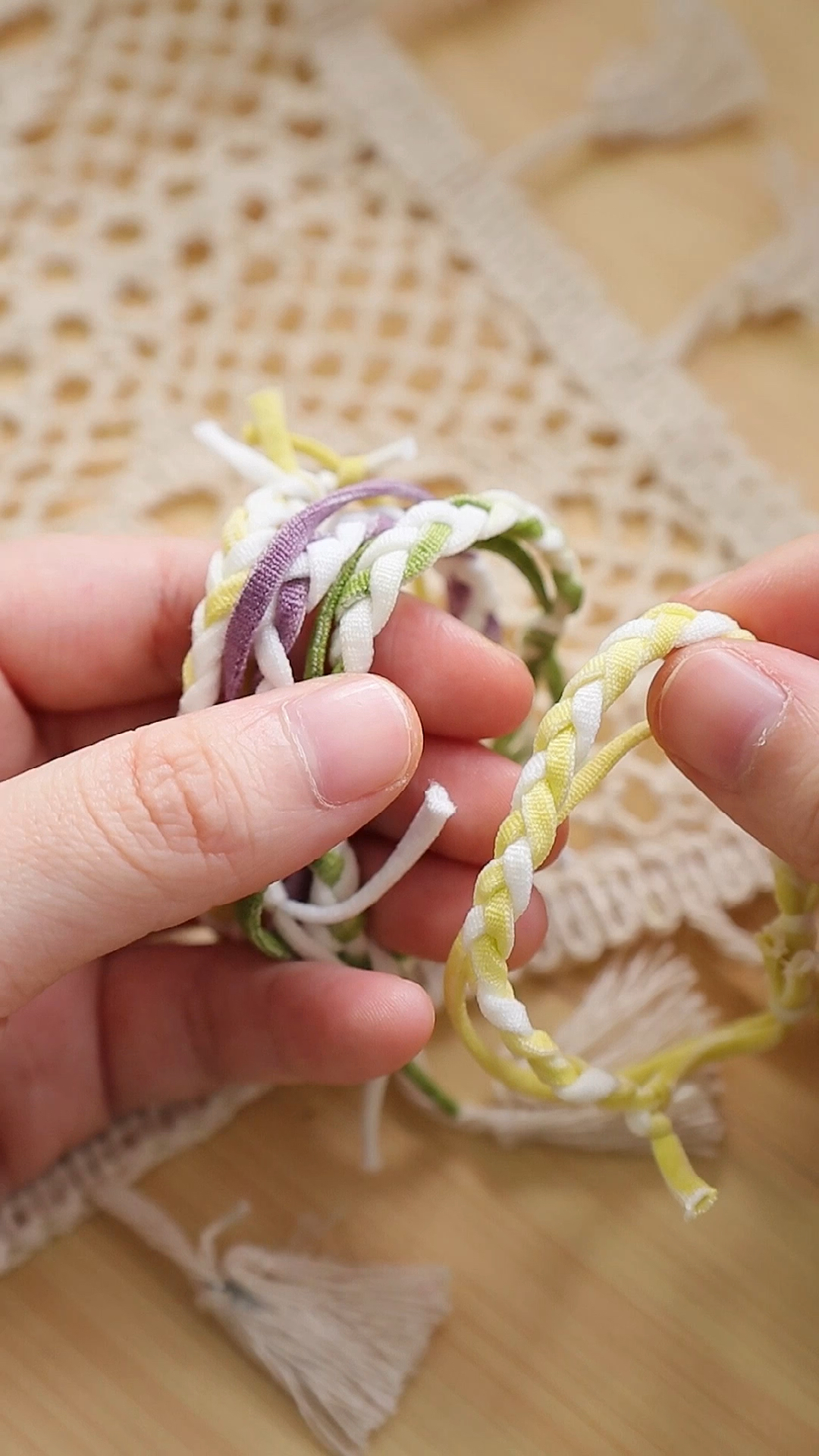 创意手工diy用不要的口罩带做闺蜜手环