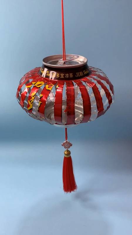 手工#中秋节快到了,用易拉罐也能做个好看的灯笼哦.