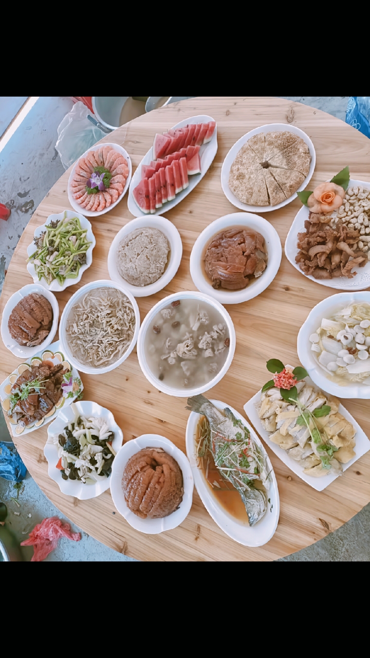 合浦美食#合浦的酒席菜品丰富,份量足,可以打包,份子钱三百起,真谐栽