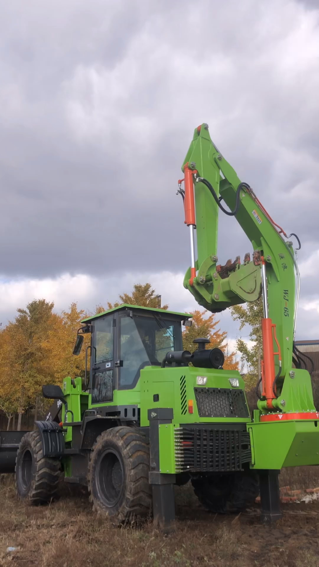 二手挖掘机总会#巨浪两头忙