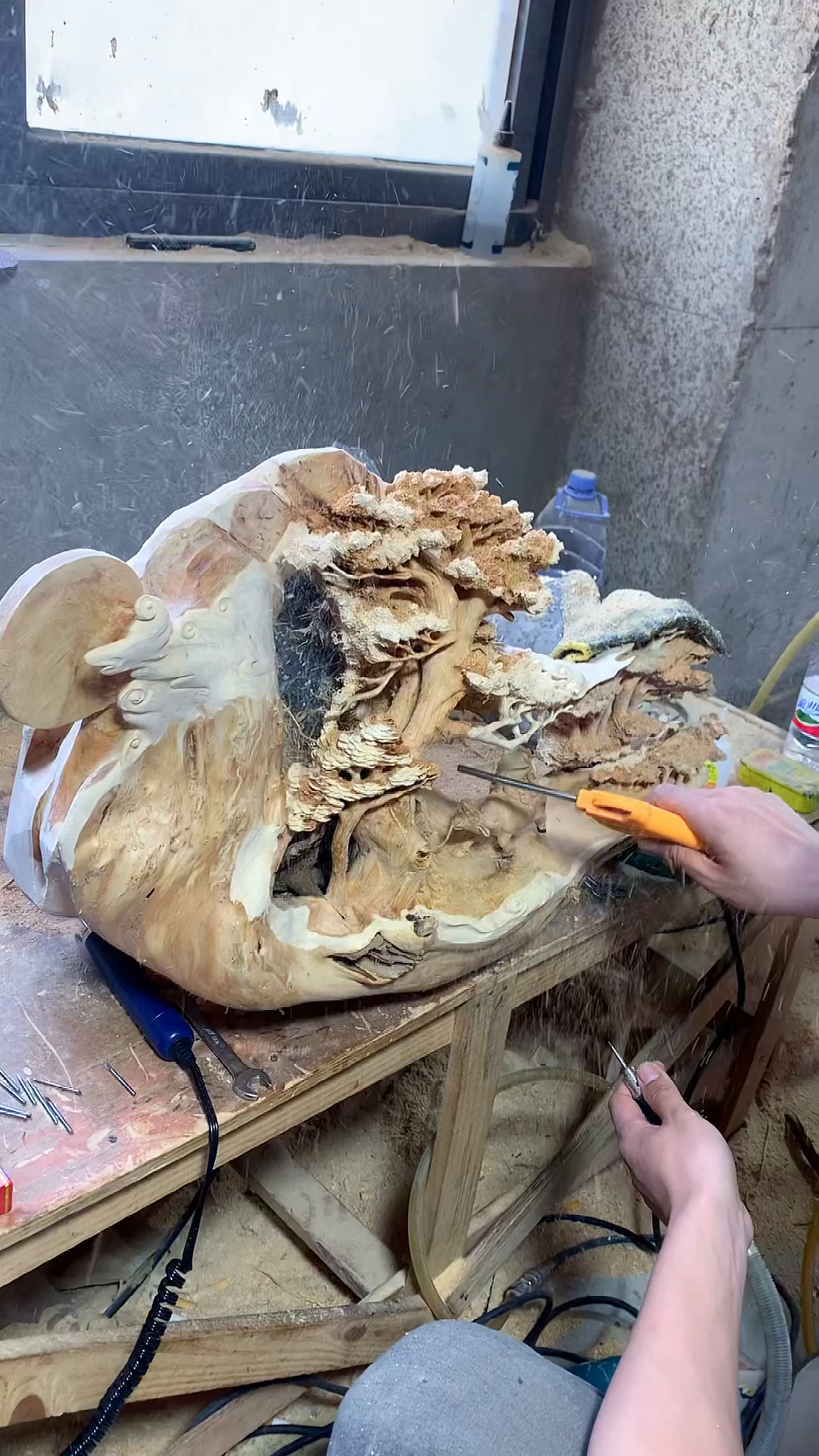 木雕制作过程#木雕工艺品天道酬勤根雕摆件