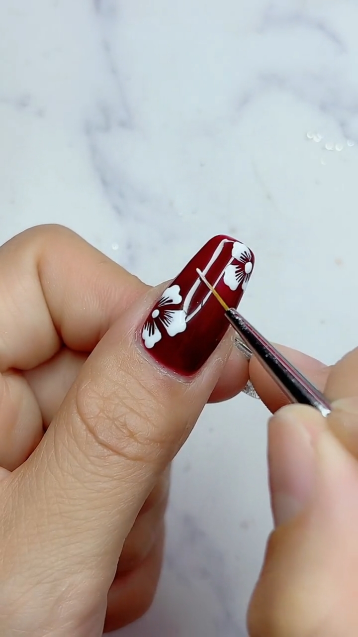 美甲#点珠笔画花