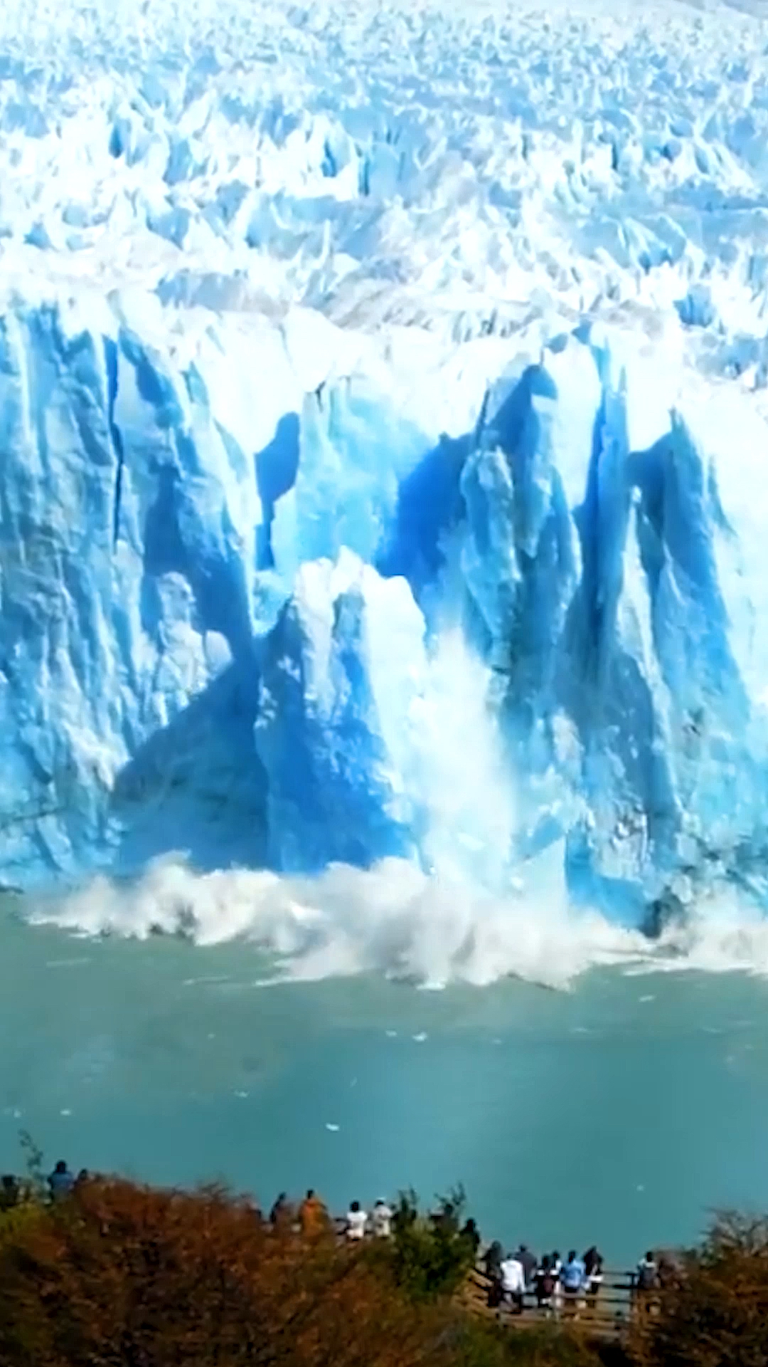 大自然的力量#莫雷诺冰川坍塌瞬间