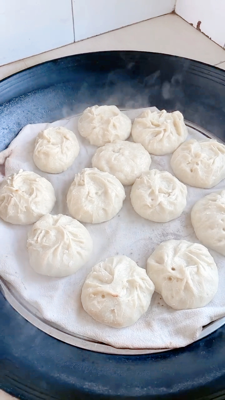 美食记#大锅蒸包子吃