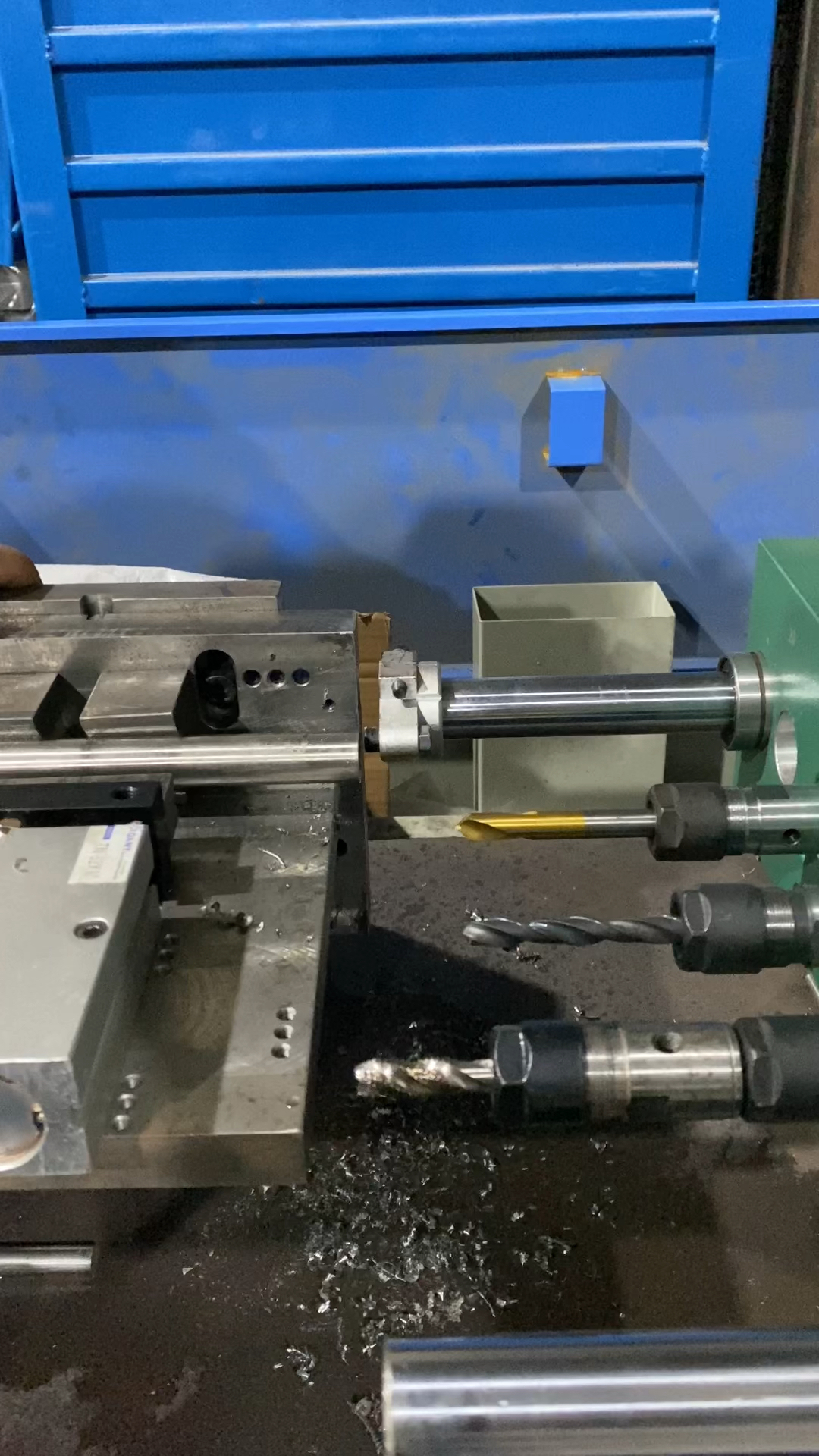 卧式数控钻床点孔打孔攻丝