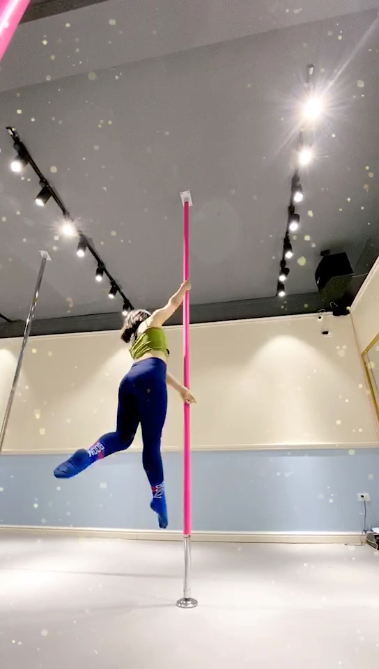 恩施梦舞钢管舞格格老师个人秀