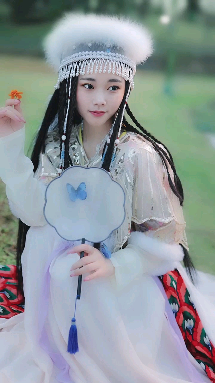 腾讯京东，，，，，争当具身智能的大脑构建者
