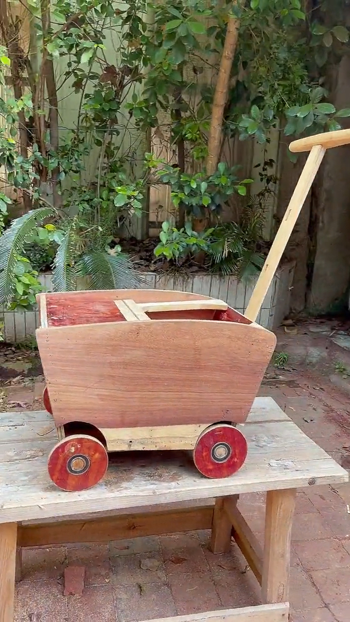 寻找最牛手艺人#原来年少深情也会走到相看两厌,自制婴儿车-度小视