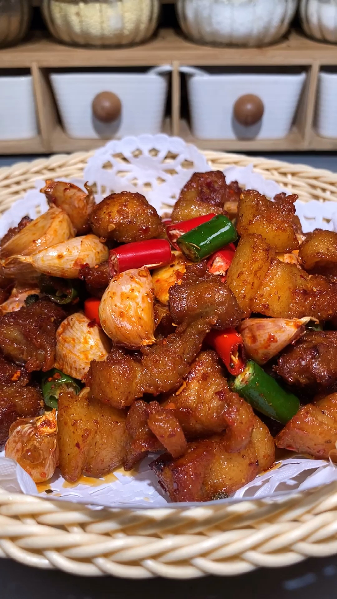 #家乡特色美食#这个蒜瓣肉你吃过吗?-度小视