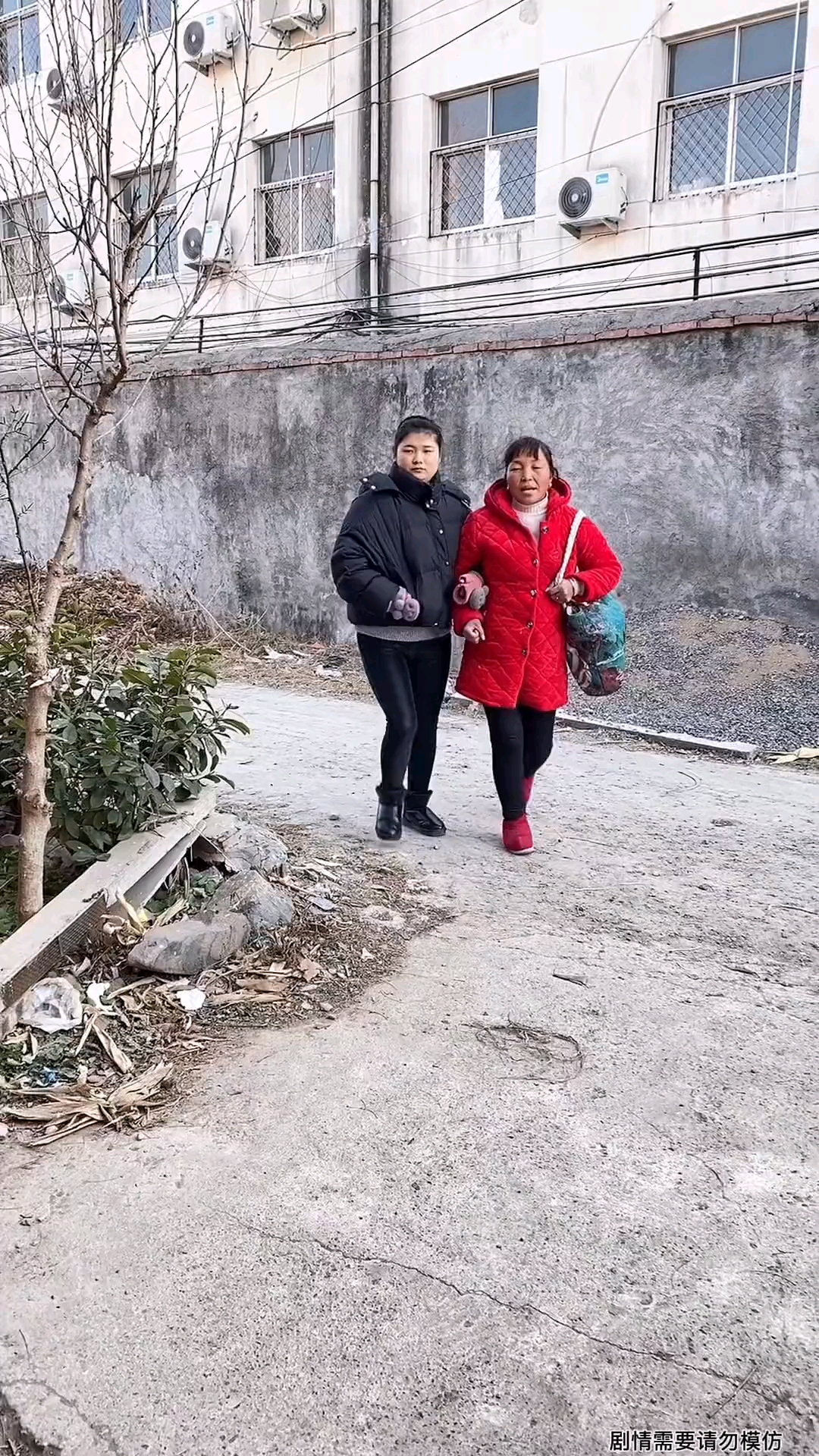 农村婆媳关系#老人无得,家难安宁,婆婆看到小姑子给婆家做饭,心里