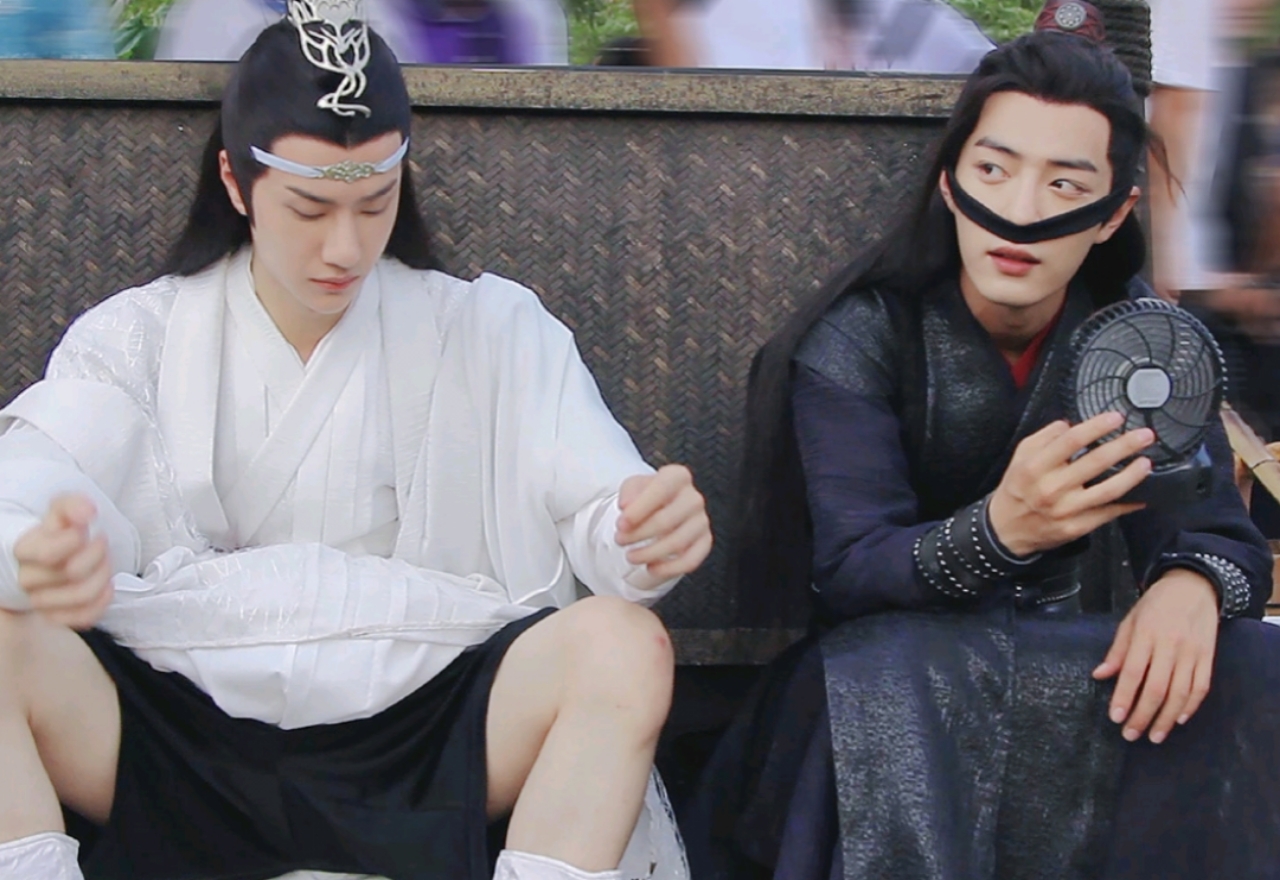 肖战王一博#陈情令花絮,博肖在剧组很欢乐,整个剧组的氛围太好了
