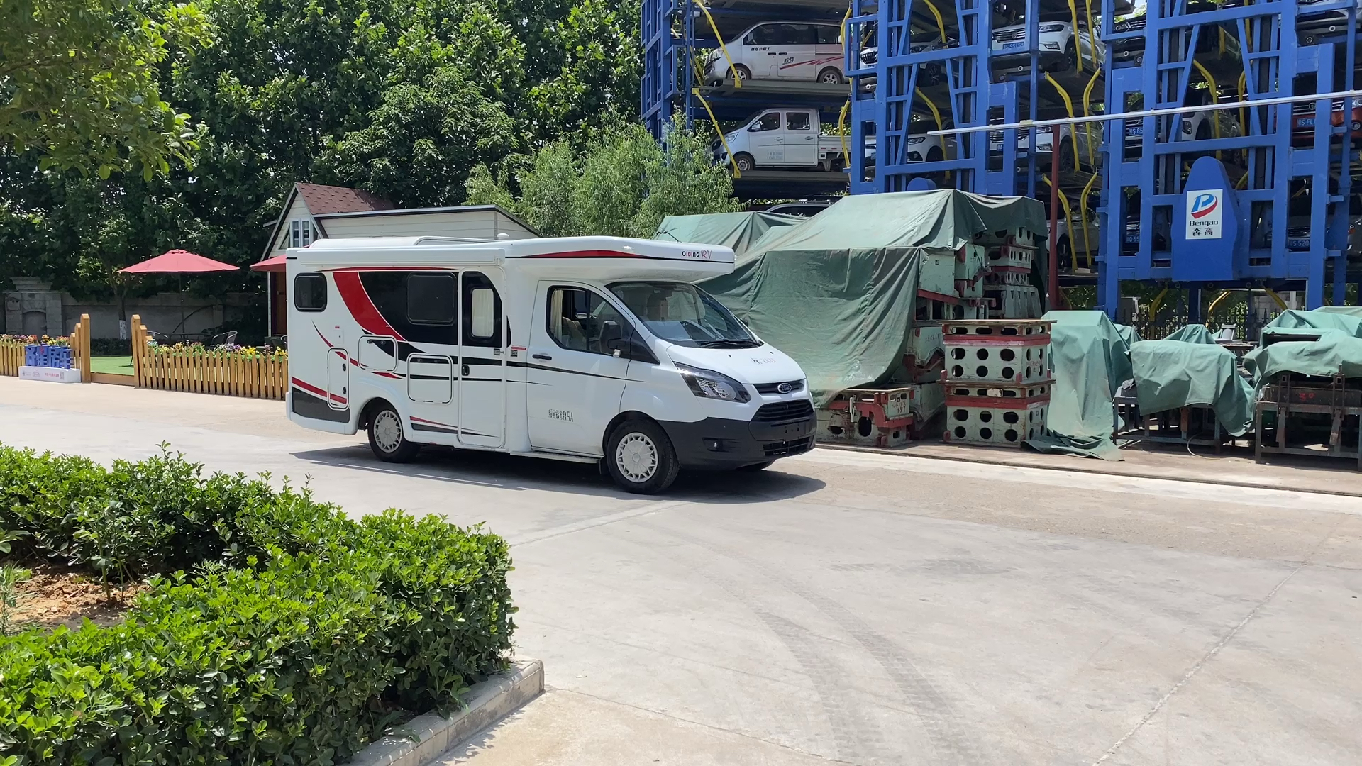 齐星房车#专业升顶新全顺小c型房车,为您的休闲旅居生活打call.