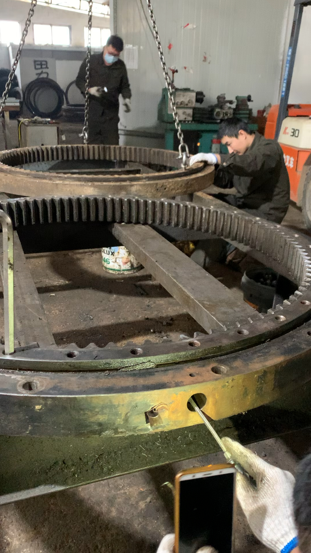 吊车塔吊挖掘机转盘