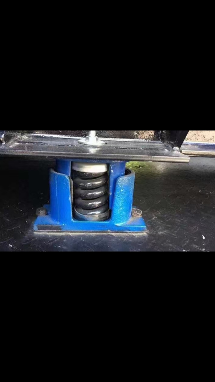 水泵减震器风机减震垫厂家冷却塔减震器,水泵减震台座惰性块惯性支座