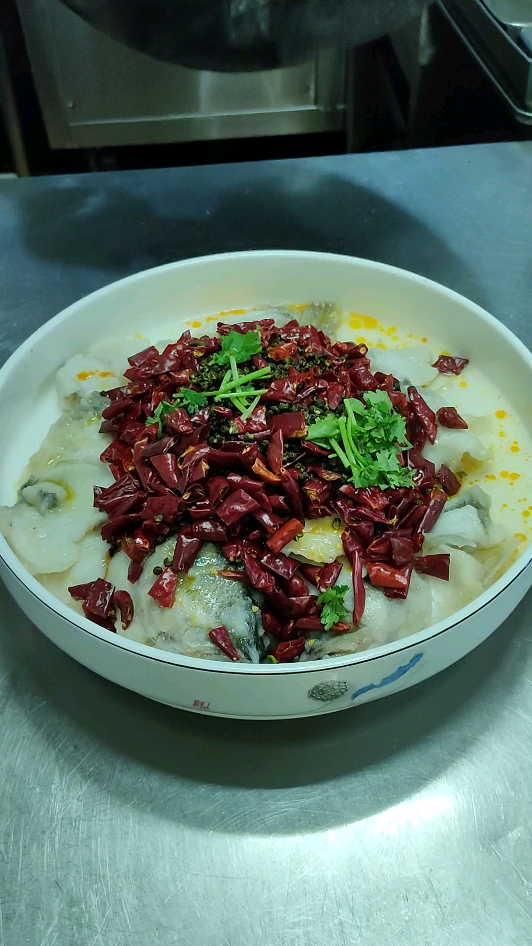 麻辣飘香水煮鲈鱼