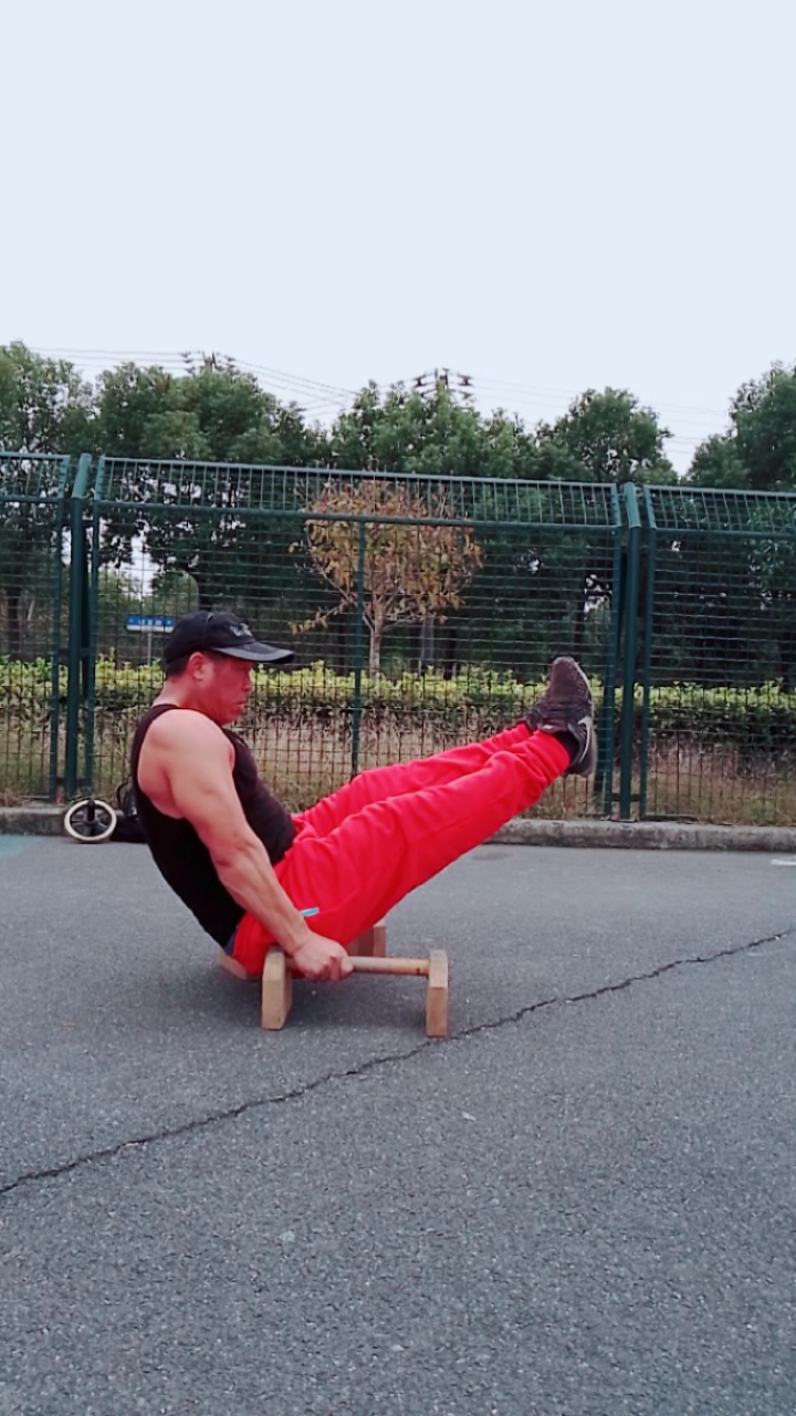 健身宁教练传递健身正能量#端腹练习核心力量