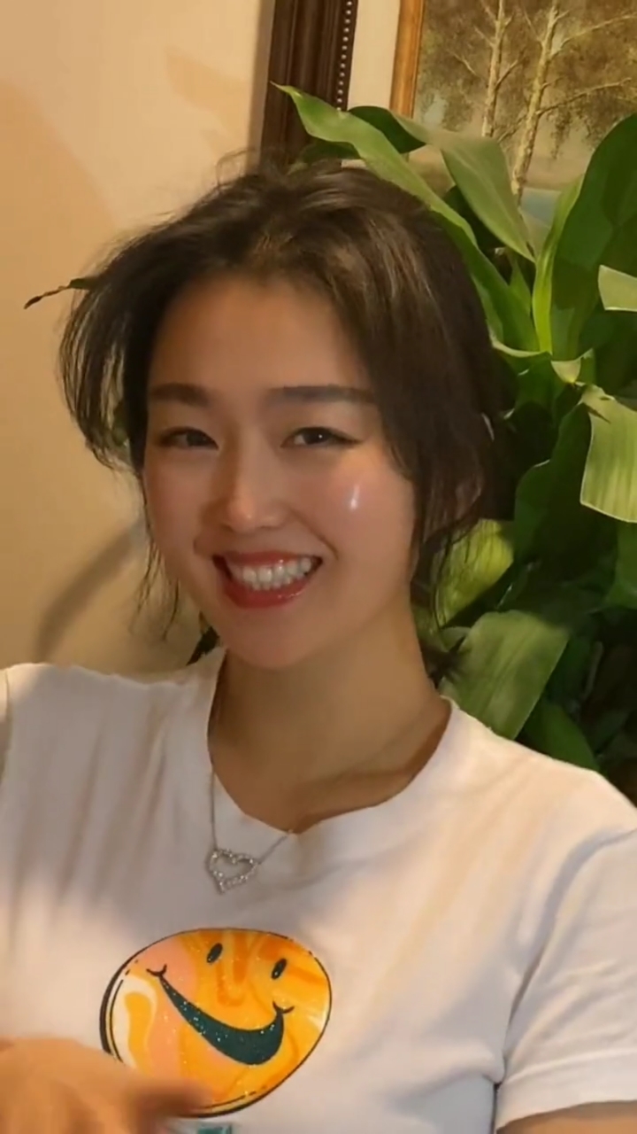 微笑是最美的语言#开心起来笑一笑#宝藏女孩#卖茶的小姐姐