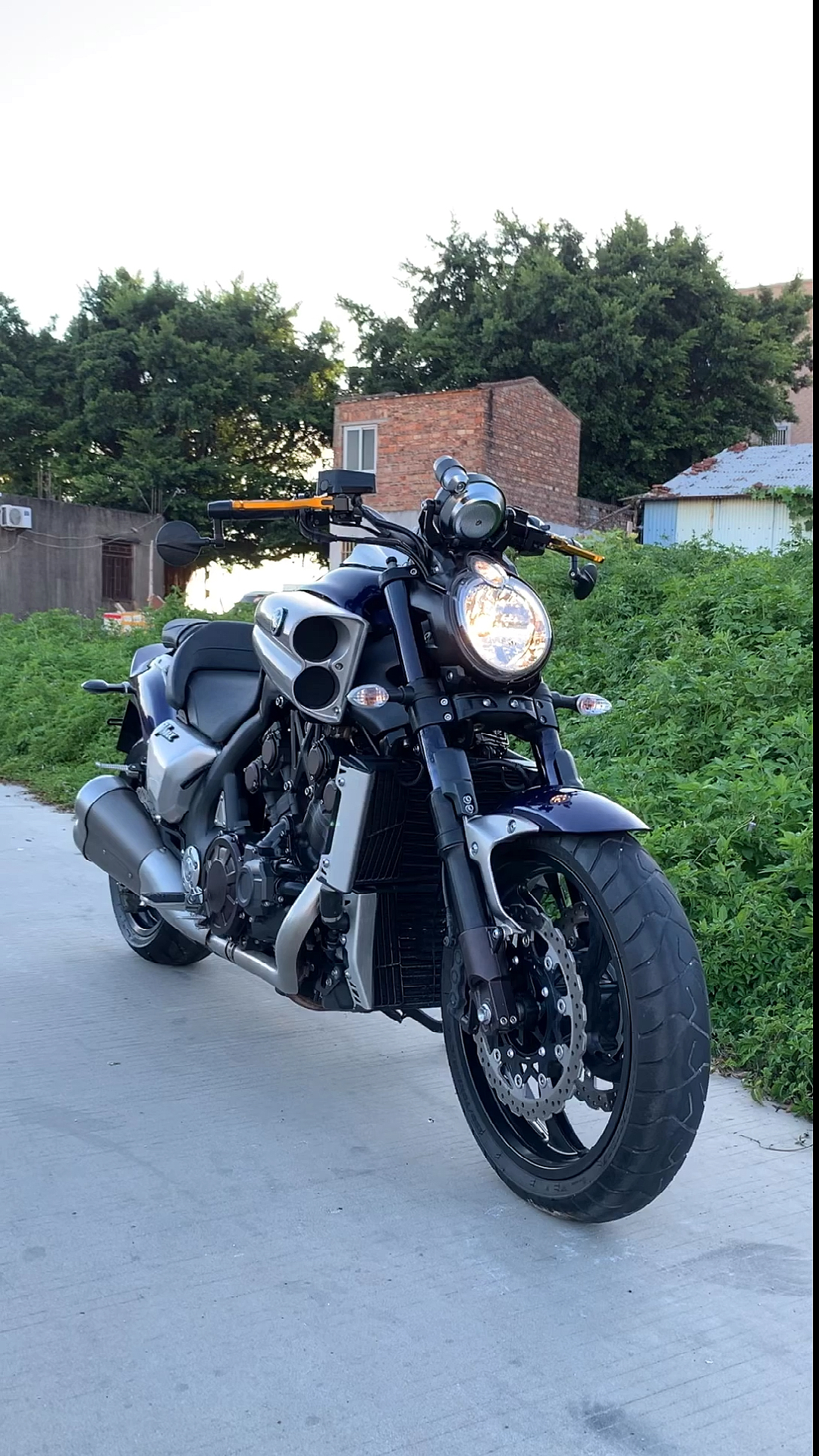 雅马哈大魔鬼1700cc